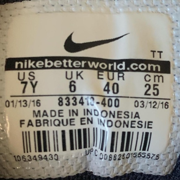 Nike Airmax 90s (Size 6Y) - Picture 2 of 3